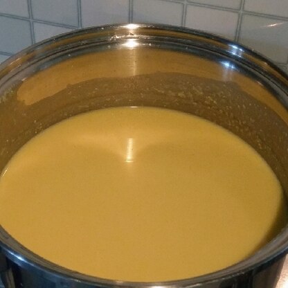 とても簡単で美味しいコーンスープでした。濾した後のコーンの残りの活用法試してみます(^.^)